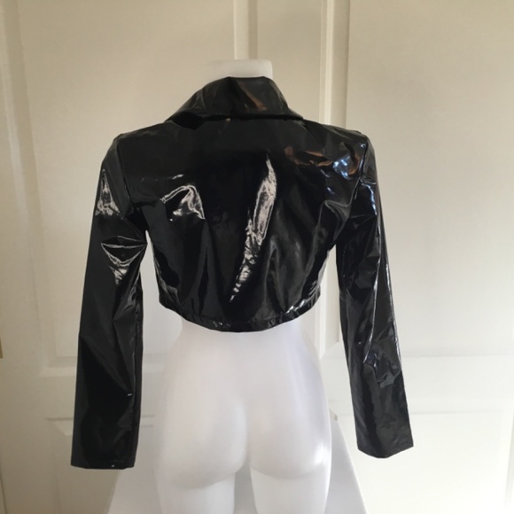 Women’s Shiny Faux Leather Long Sleeve Cropped Jacket - Bolero - Picture 4 of 7